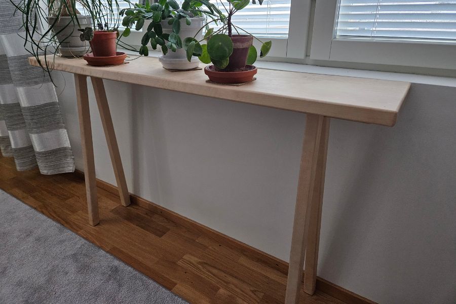 kokopuiset kalusteet kukkahylly